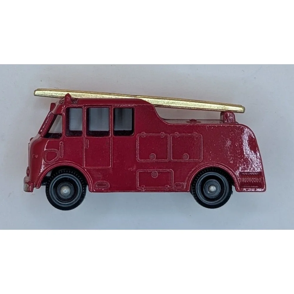Vintage Matchbox Series 9 Fire Truck Lesney Diecast Red Made in England with Box